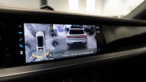 Porsche Cayenne S Coupe E-hybrid - Foto 16