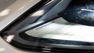 Porsche Cayenne Coupe E-hybrid - Foto 37
