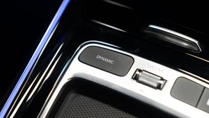 Mercedes GLA 220 d 4MATIC - Foto 18