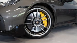 Porsche 911 Turbo S - Foto 41