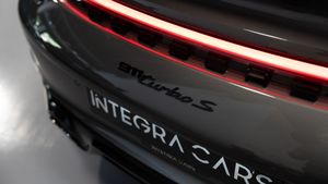 Porsche 911 Turbo S - Foto 42