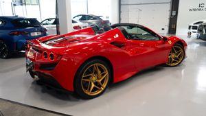 Ferrari F8 Spider - Foto 17