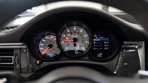 Porsche Macan Turbo - Foto 12