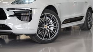 Porsche Macan Turbo - Foto 34