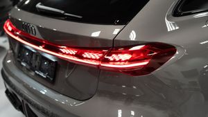 Audi A5 RS 5 Avant eHybrid - Foto 10