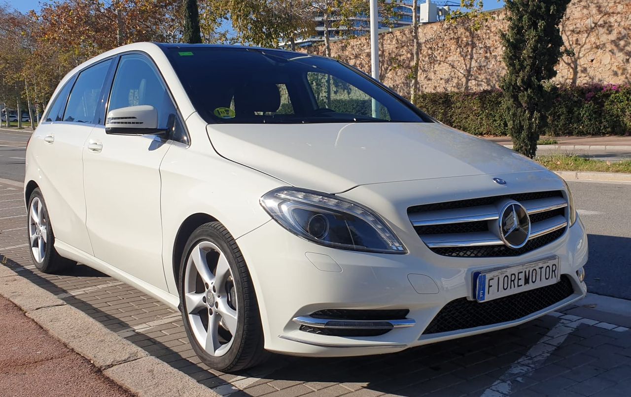 Mercedes Clase B 180 CDI AUTOMATIC 5P   - Foto 1