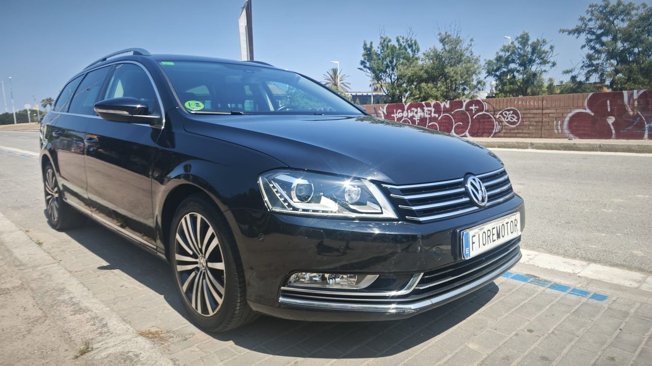 Volkswagen Passat FAMILIAR 2.0 TSI DSG HIGHLINE GASOLINA   - Foto 1