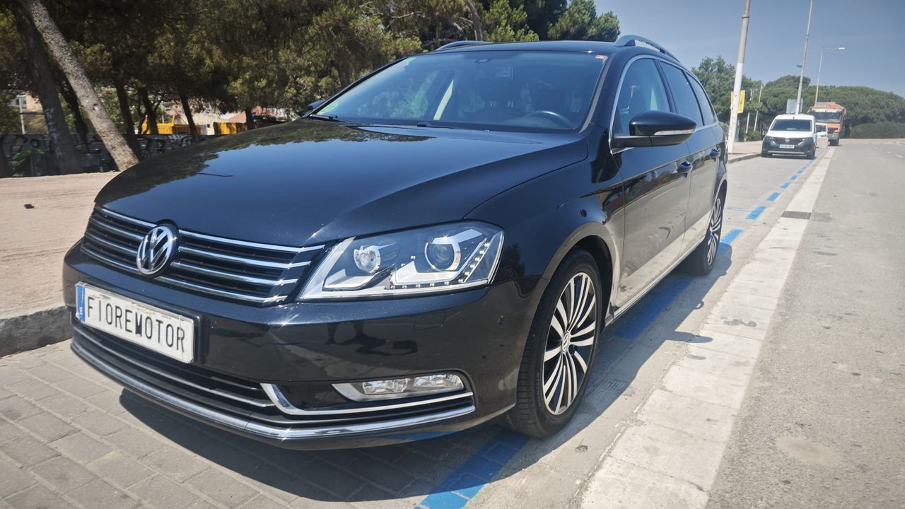 Volkswagen Passat FAMILIAR 2.0 TSI DSG HIGHLINE GASOLINA   - Foto 1
