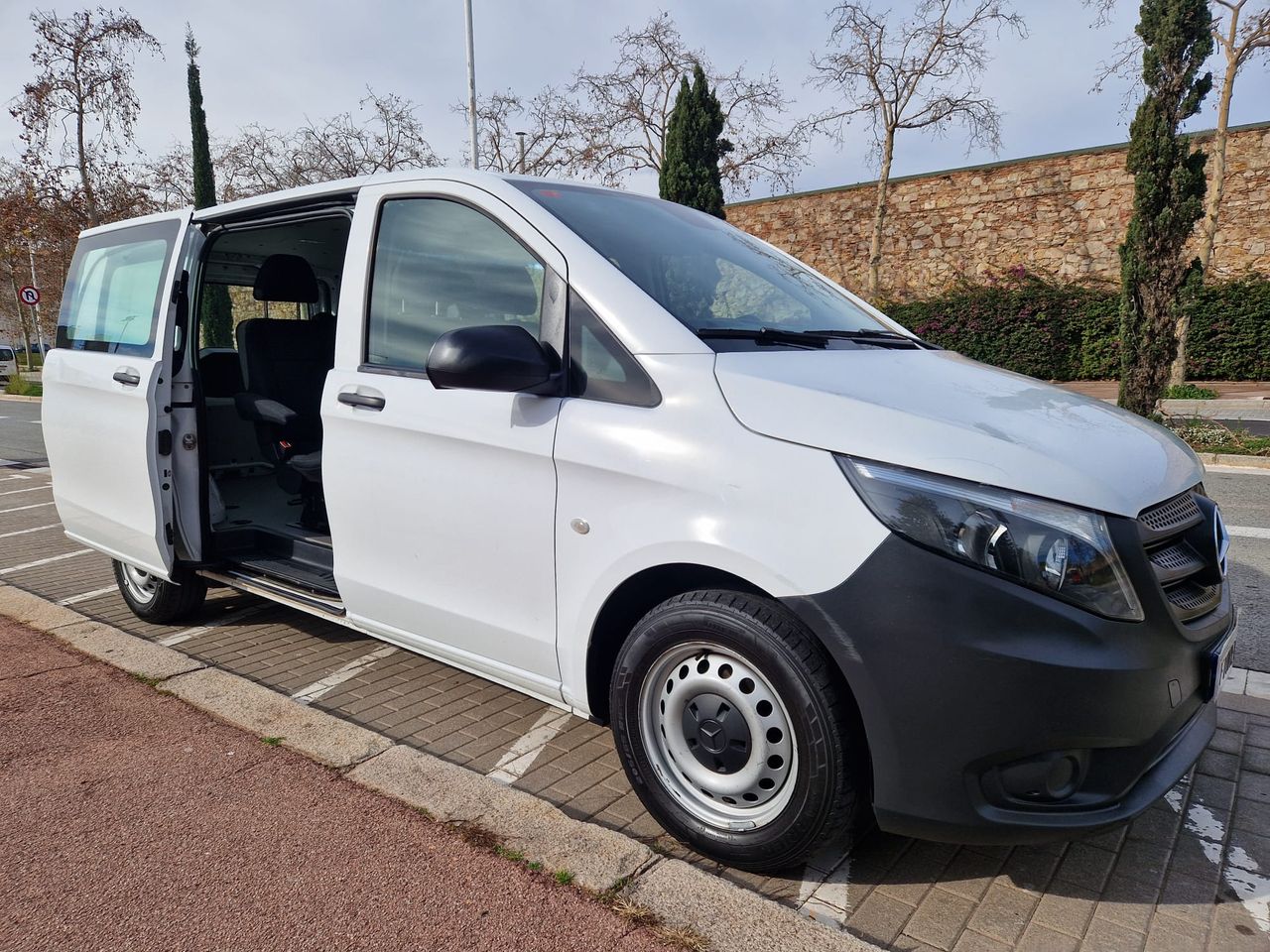 Mercedes Vito MIXTO PRO LARGA 6 PLAZAS  - Foto 1
