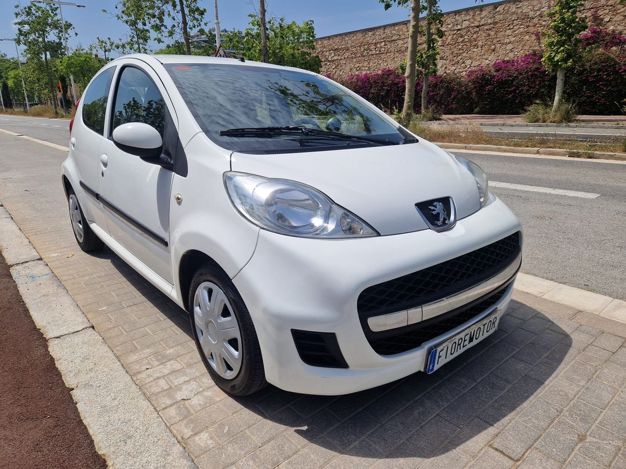 Peugeot 107 1.0 AUTOMATICO 5P GASOLINA  - Foto 1