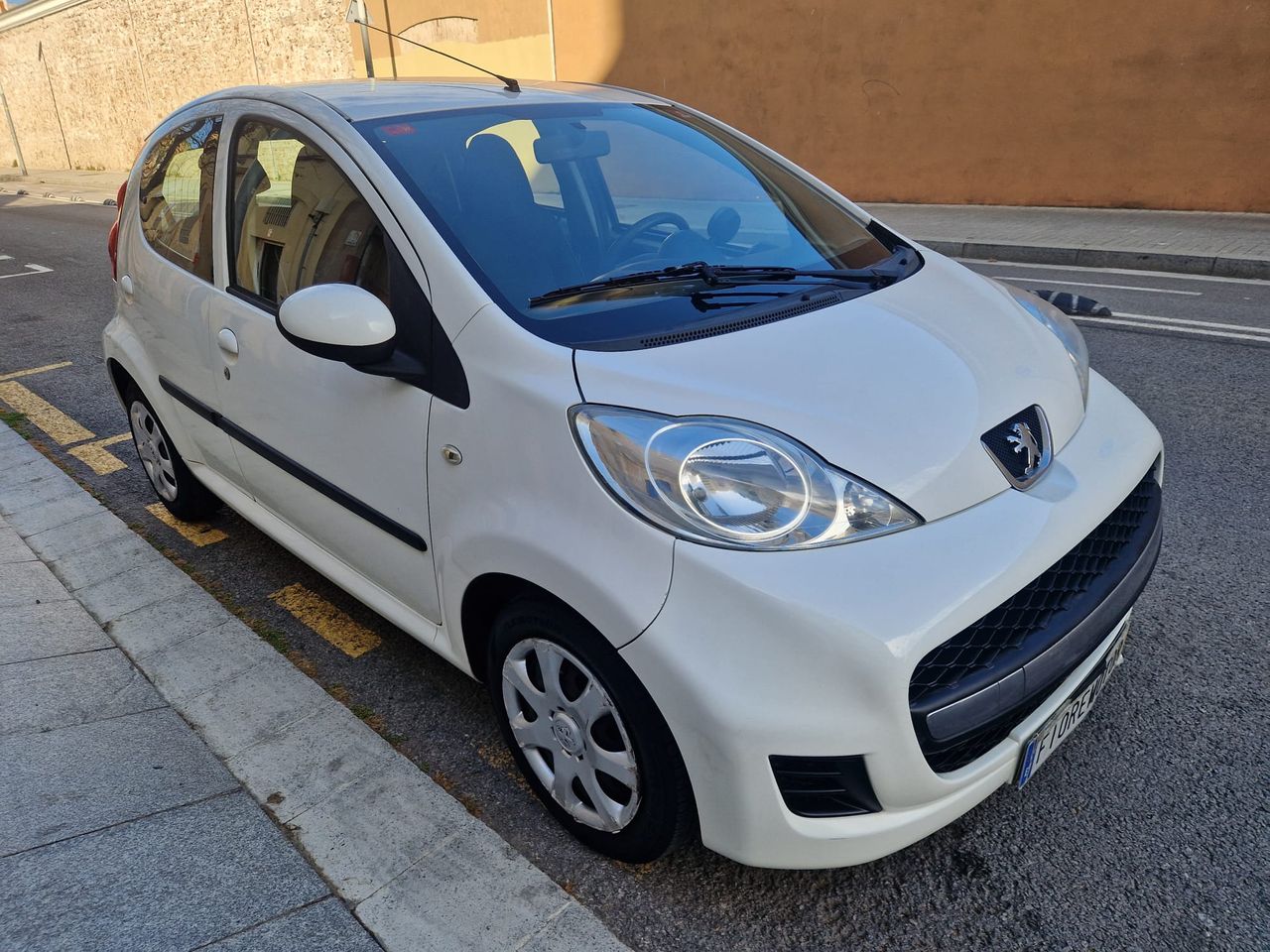 Peugeot 107 1.0 AUTOMATICO 5P GASOLINA  - Foto 1