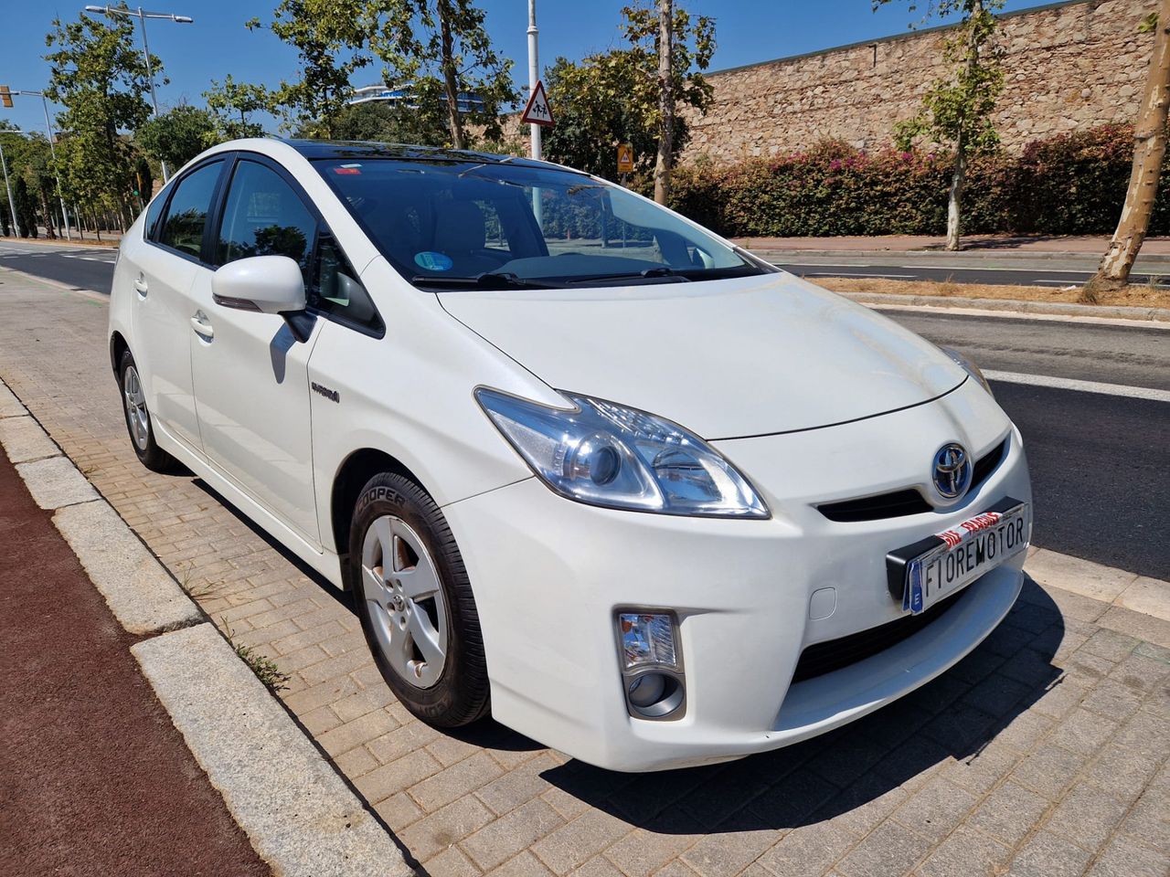 Toyota Prius 1.8 HIBRIDO ADVANCE 100CV  - Foto 1