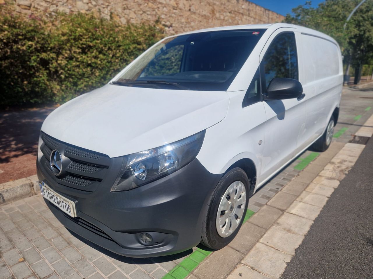 Mercedes Vito 114 136 CV COMPACTA  - Foto 1