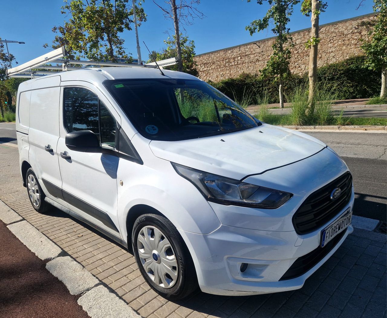 Ford Transit Connect GASOLINA 3 PLAZAS CON BACA 100 CV  - Foto 1