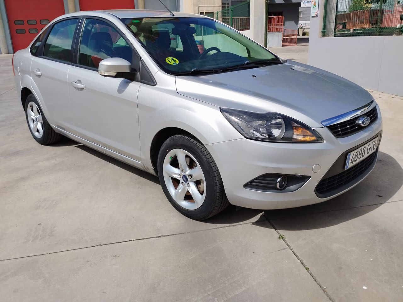 Ford Focus 1.6  TDCI Nacional Certificado en km y carrocería   - Foto 1