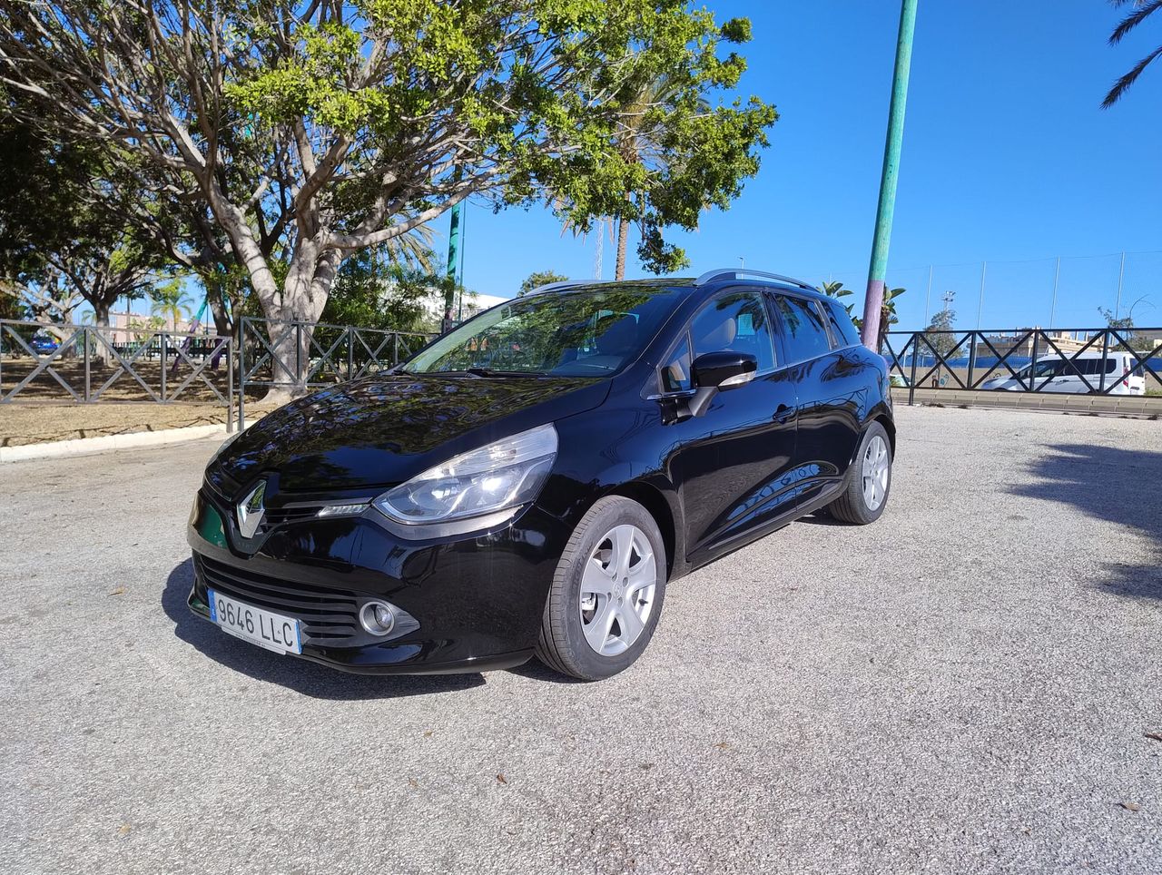 Renault Clio Grand Tour 1.5 DCI LIMITED EDITION 90 CV CERTIFICADO DE KILOMETROS Y CARROCERIA  - Foto 1