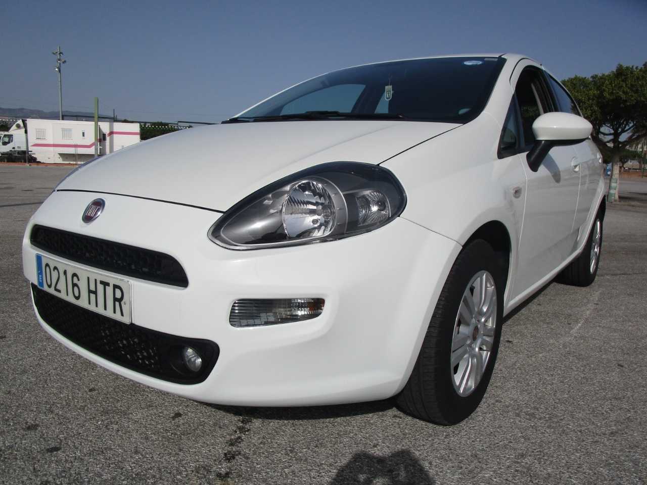 Fiat Punto  1400 UN SOLO PROPIETARIO, CERTIFICADO DE KM Y CARROCERIA   - Foto 1