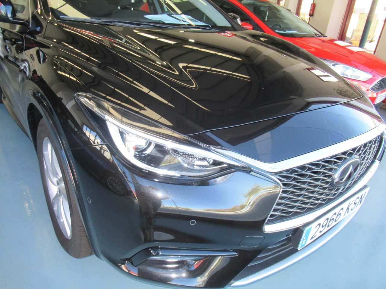 Infiniti Q30 1.6TC Premium Tech 7DCT AUTOMATICO KM 0 A ESTRENAR GARANTIA OFICIAL  - Foto 1