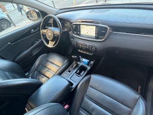 Kia Sorento EMOTION 4X4 - Foto 7