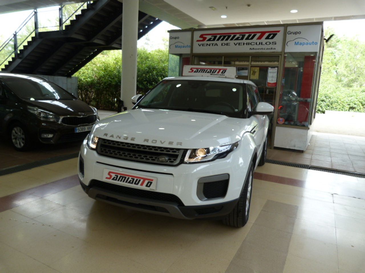 Land-Rover Range Rover Evoque Range Rover Evoque 2.0L eD4 Diesel 150CV 4x2 Pure 5p. un solo propietario, libro de revisiones  - Foto 1