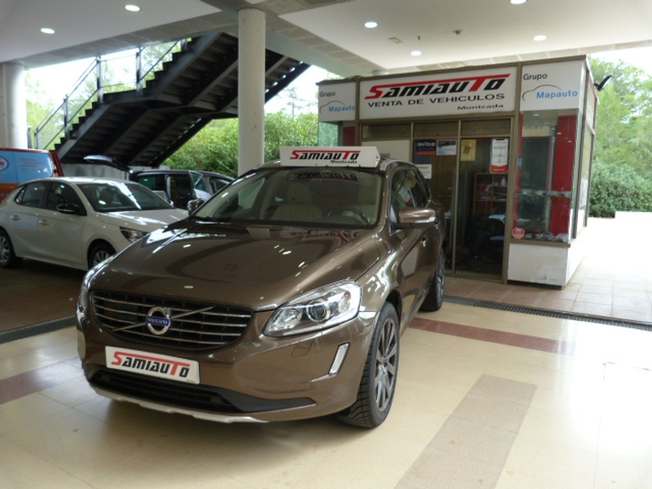 Volvo XC-60 VOLVO XC60 2.4 D5 AWD Summum 5p. un solo propietario, libro de revisiones  - Foto 1