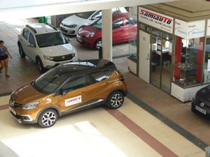 Renault Captur RENAULT Captur Zen Energy TCe completamente nuevo muy bien equipado - Foto 39