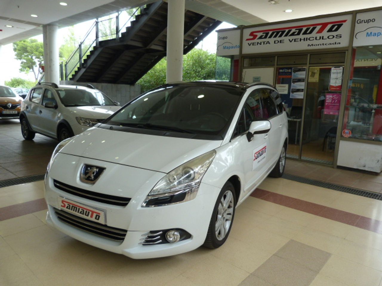 Peugeot 5008 Sport Pack 1.6 THP 156 muy muy bien cuidado, kilómetros garantizados - Foto 1