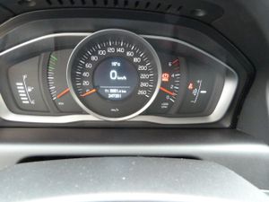 Volvo XC60 D3 Momentum muy muy bien cuidado, kilómetros garantizados - Foto 26