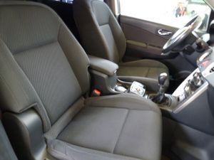 Renault Koleos Dynamique 2.0dCi 150cv 4x2 un solo propietario, kilómetros garantizados - Foto 8