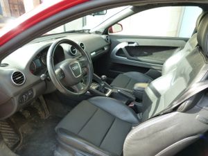 Audi A3 Ambiente 2.0 TDI 140 CV DPF un solo propietario, kilómetros garantizados - Foto 17