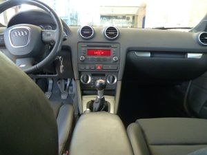 Audi A3 Ambiente 2.0 TDI 140 CV DPF un solo propietario, kilómetros garantizados - Foto 38