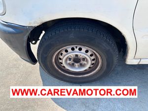 Nissan Vanette COMBI 5PLAZAS 1.6 97CV 4P  - Foto 28