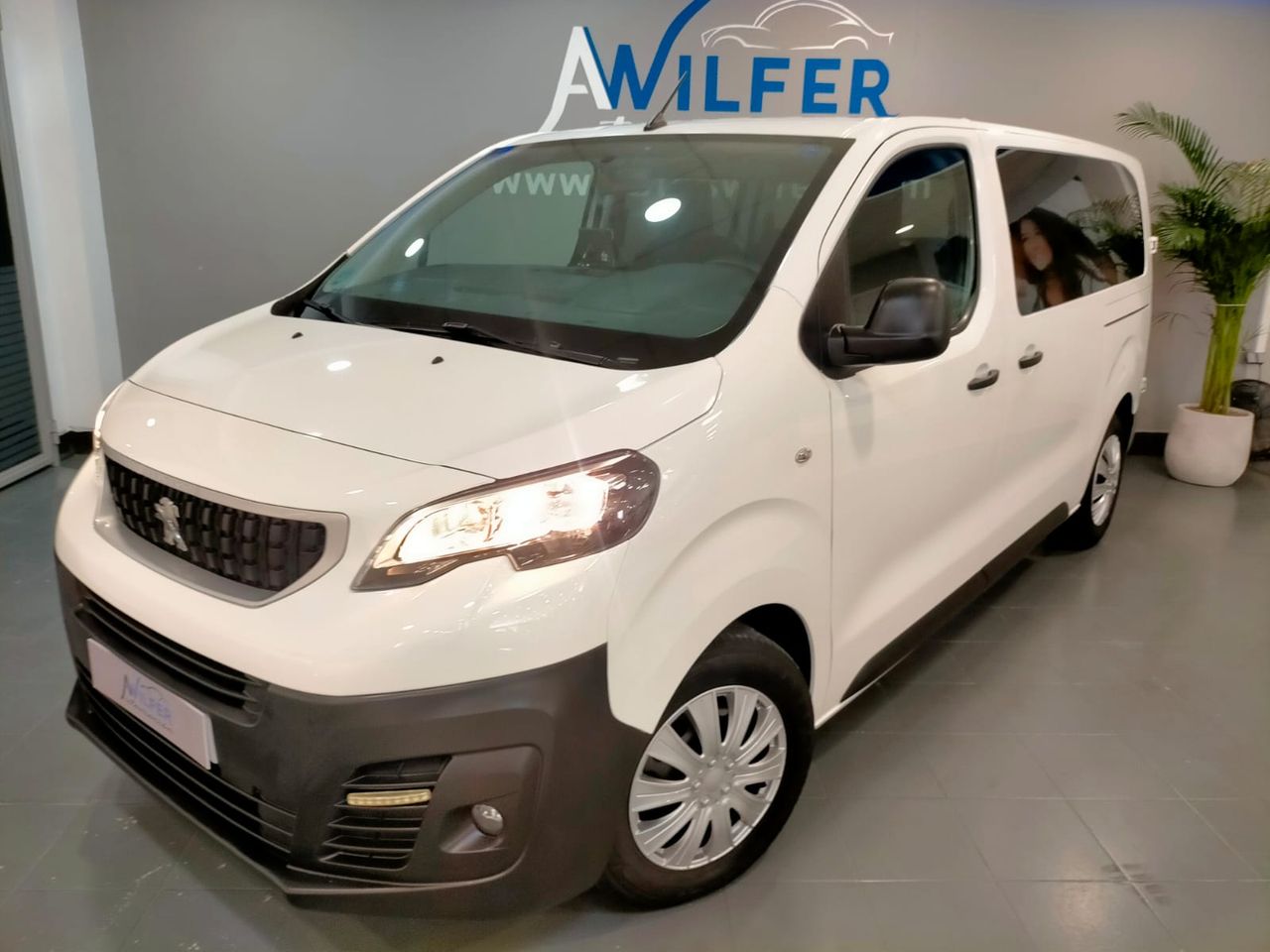 Peugeot Expert Combi BlueHDi 120cv SS Standard   - Foto 1