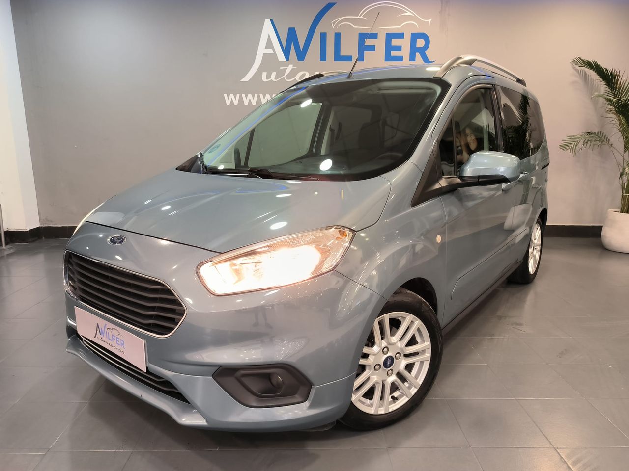 Ford Tourneo Courier 1.0 EcoBoost 74kW 100CV Titanium   - Foto 1