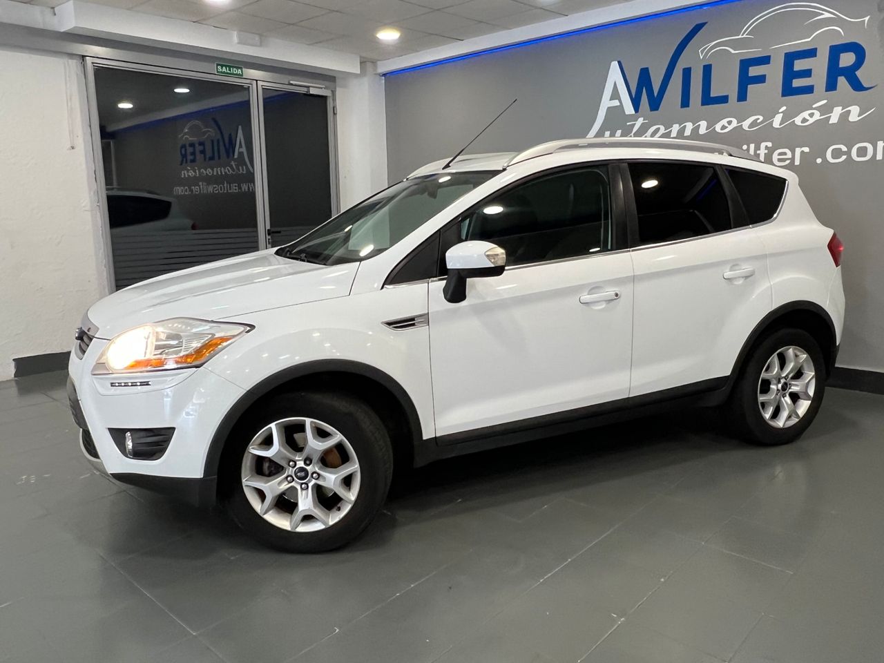 Ford Kuga Titanium 2.0 TDCi 136 CV 2WD  - Foto 1