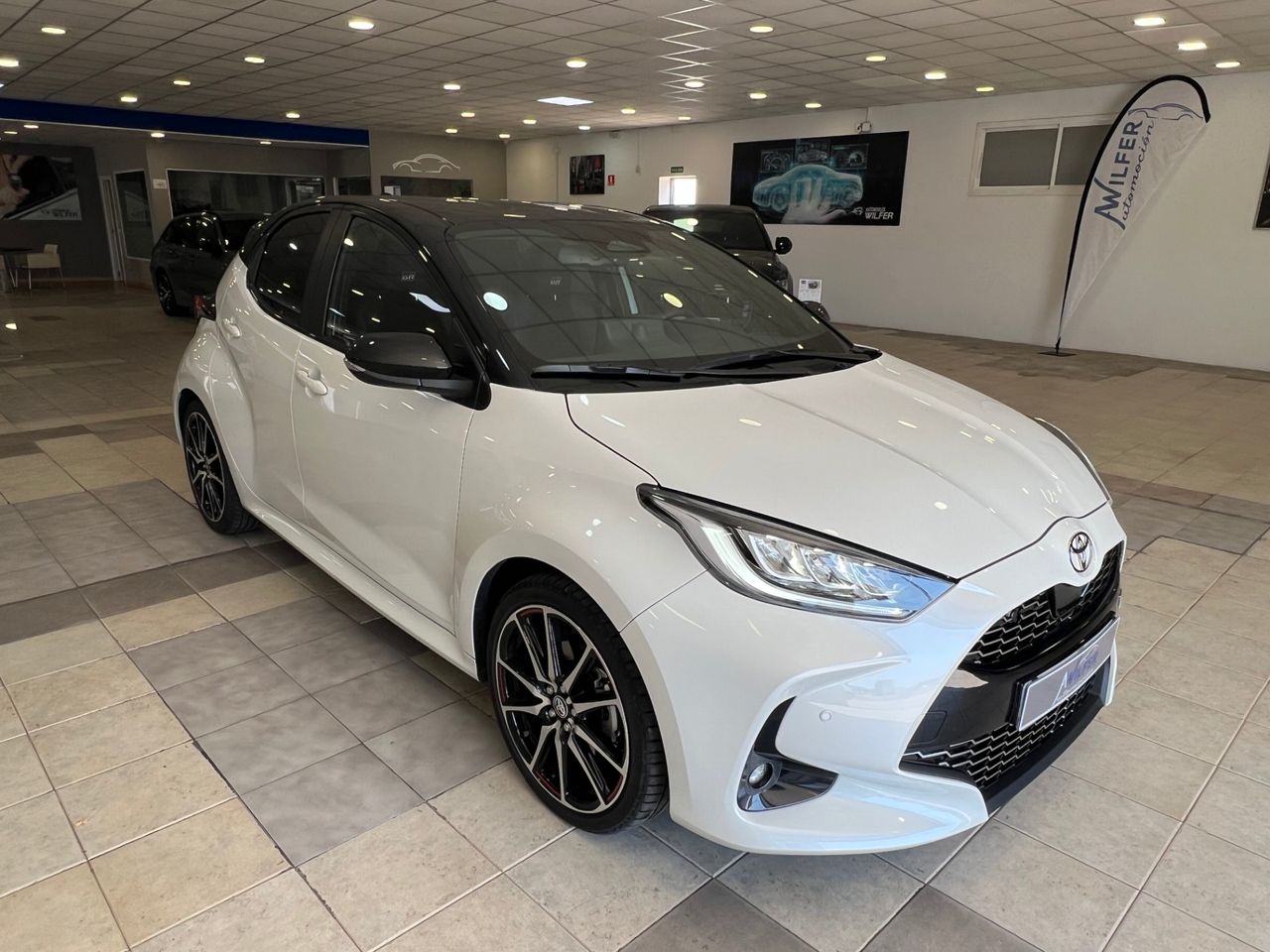 Toyota Yaris 5p 130H GR Sport Plus  - Foto 1