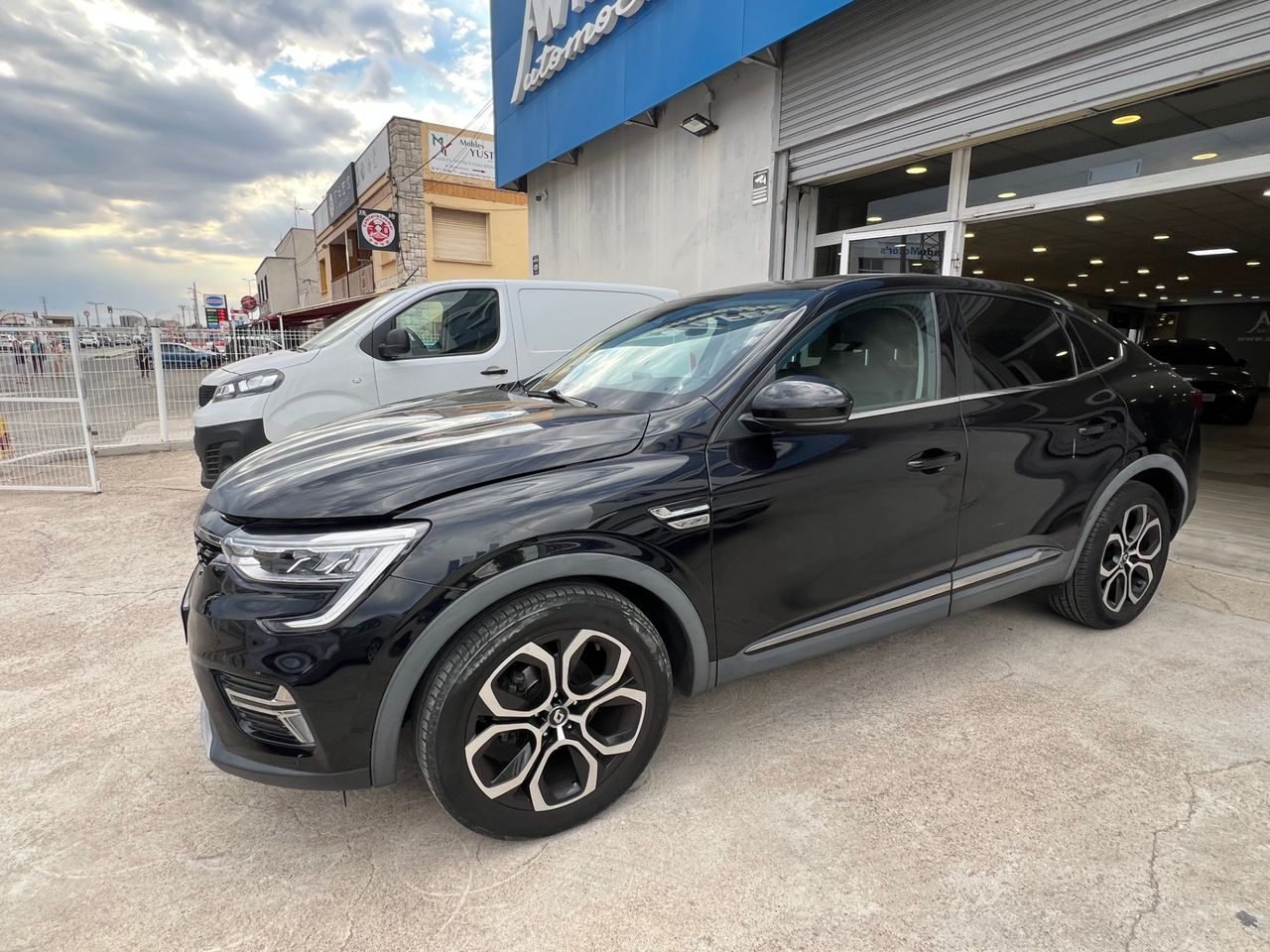 Renault Arkana techno E-TECH full hybrid 105 kW  - Foto 1