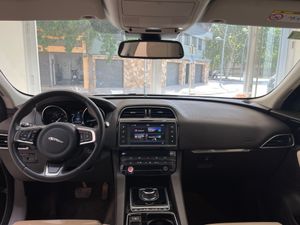 Jaguar F-Pace 2.0 i4d AWD 177KW Prestige auto   - Foto 15