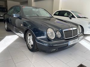 Mercedes Clase E 300 TD Avantgarde   - Foto 4