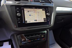 Volkswagen Tiguan Life 2.0 TDI 150 CV 6 vel. 5p. - Foto 14