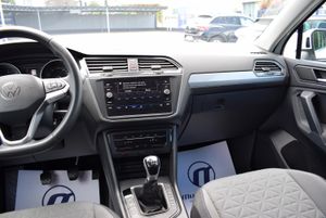 Volkswagen Tiguan Life 2.0 TDI 150 CV 6 vel. 5p. - Foto 21
