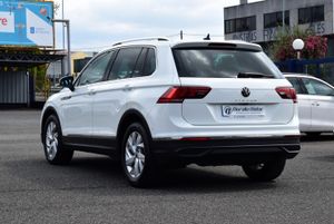 Volkswagen Tiguan Life 2.0 TDI 150 CV 6 vel. 5p. - Foto 3