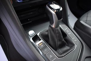 Volkswagen Tiguan R-Line 2.0 TDI 150 cv DSG 5p. - Foto 18