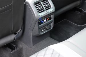 Volkswagen Tiguan R-Line 2.0 TDI 150 cv DSG 5p. - Foto 28