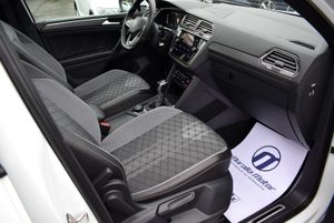 Volkswagen Tiguan R Line 2.0 TDI 4Motion 150cv DSG 5p.  - Foto 24
