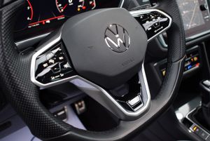 Volkswagen Tiguan R-Line 2.0 TDI 150 cv DSG 5p. - Foto 16