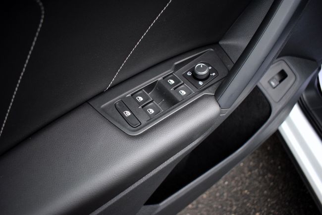 Volkswagen Tiguan R-Line 2.0 TDI 150 cv DSG 5p.