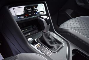 Volkswagen Tiguan R-Line 2.0 TDI 150 cv DSG 5p. - Foto 18