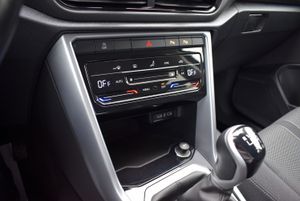 Volkswagen T-Roc Life 2.0 TDI 115 CV 5p - Foto 13