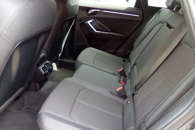 Audi Q3 S line 35 TDI S tronic